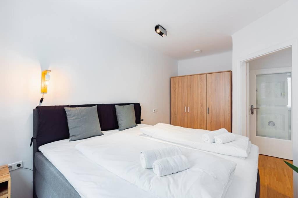 Newly-Renovated, Central City Apartment In The Heart Of Wiedeń Zewnętrze zdjęcie