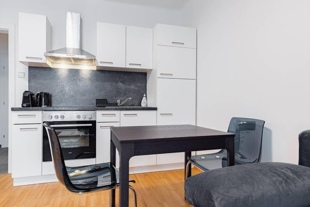 Newly-Renovated, Central City Apartment In The Heart Of Wiedeń Zewnętrze zdjęcie