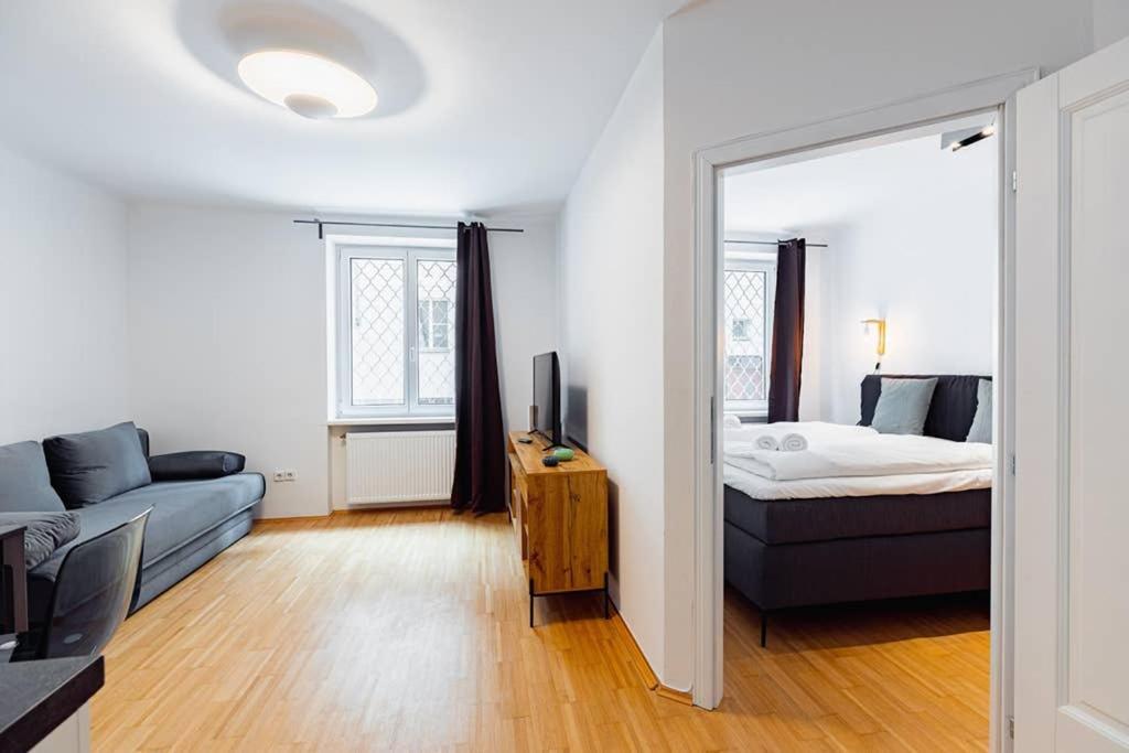 Newly-Renovated, Central City Apartment In The Heart Of Wiedeń Zewnętrze zdjęcie