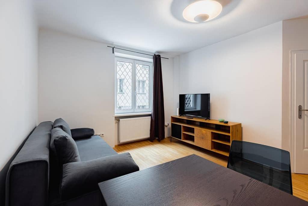 Newly-Renovated, Central City Apartment In The Heart Of Wiedeń Zewnętrze zdjęcie